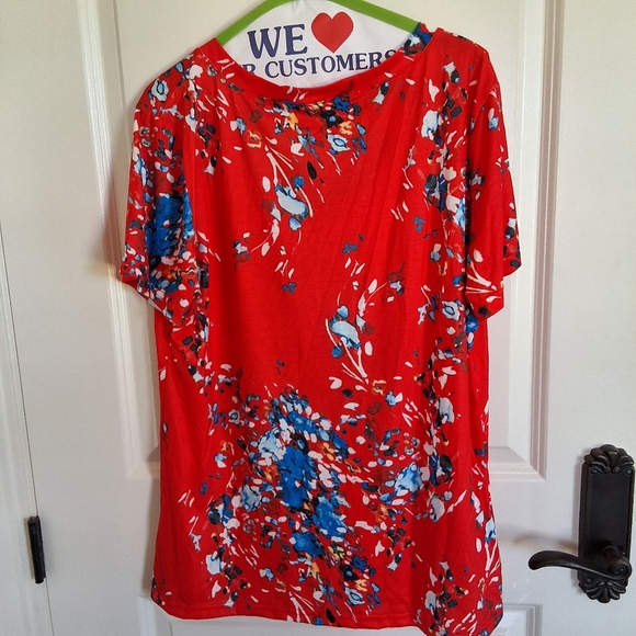 Floral Red and Blue Women's Top - Picture 3 of 5
